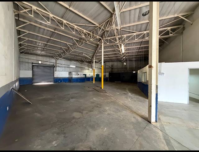 379M² WAREHOUSE TO LET IN HALFWAY HOUSE